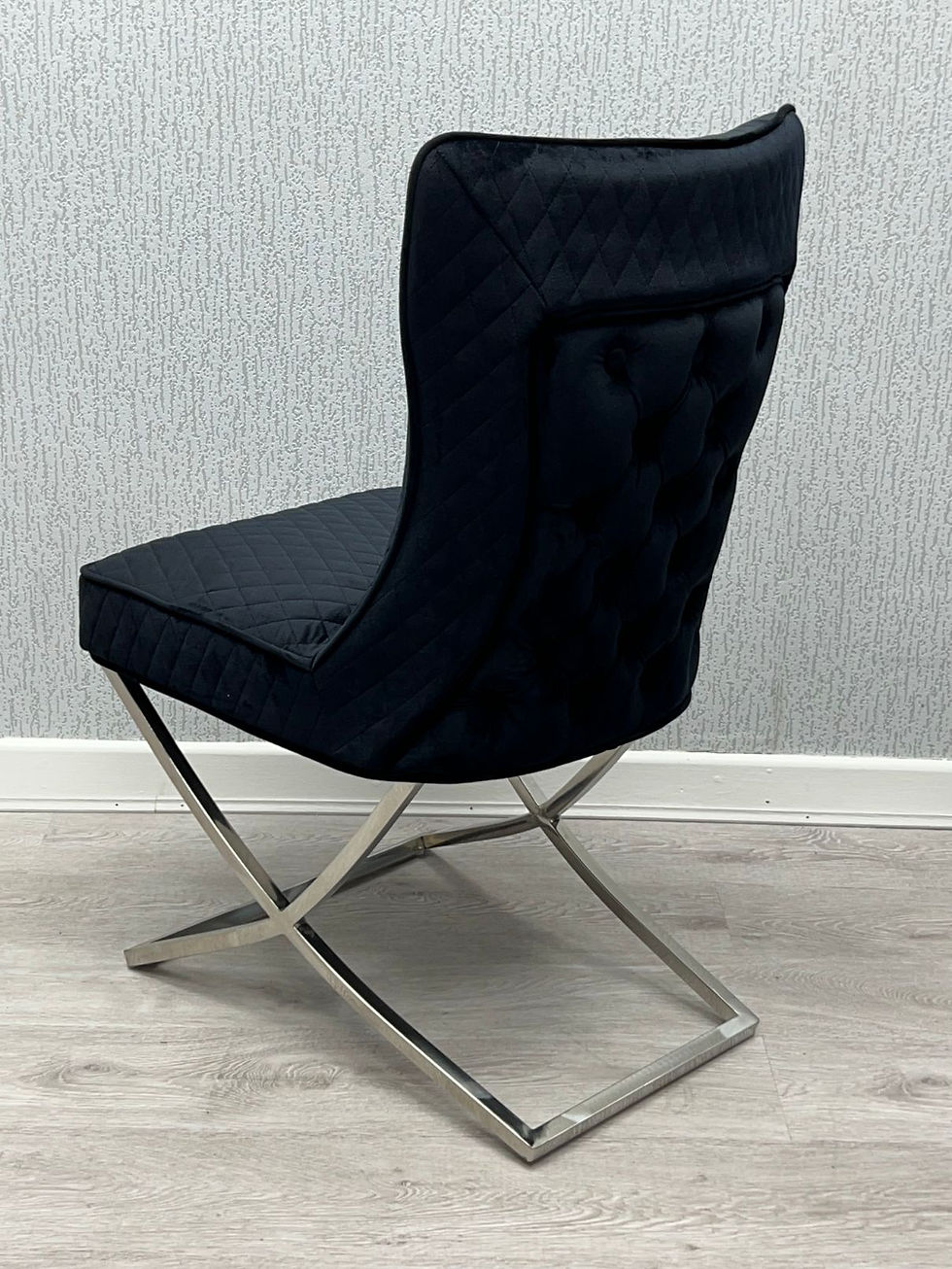 Rome Cross leged Velvet Dining Chair black