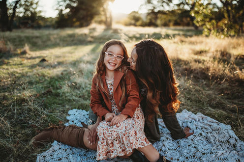 medford oregon family photography, family photographer near me, cake smash portraits medford oregon, family photoshoot medford oregon, professional family photos near me, family photography packages