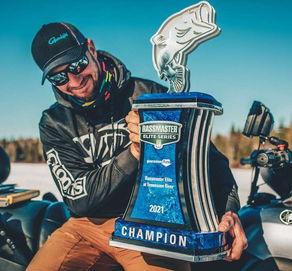 CATCHING UP WITH THE SNOW LEOPARD