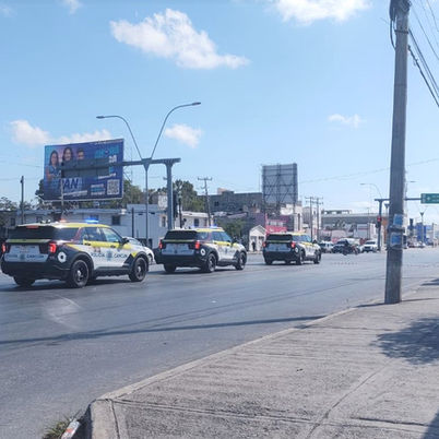Derroche de recursos de doña Paty en la Policía; un policía en patrullas de un millón