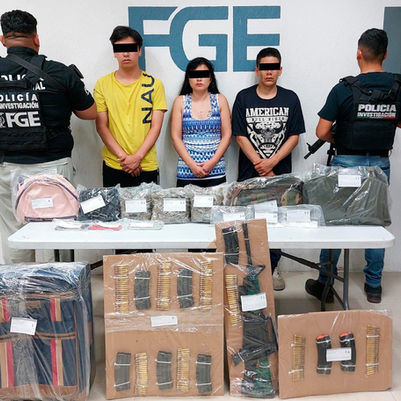 Agarra la ministerial a pillos del narcotráfico; les decomisaron un arma larga con 8 cargadores