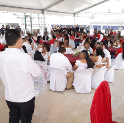 Celebran bodas colectivas en CERESO; 56 internos unieron su relación sentimental