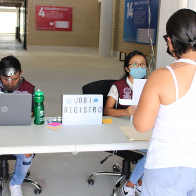 Reconocen jóvenes y adultos al gobierno por oportunidad de desarrollar su carrera profesional