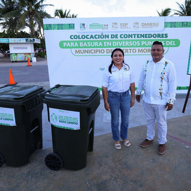 Cumple Blanca Merari "Palabra cumplida"; entregó 400 contenedores para la basura