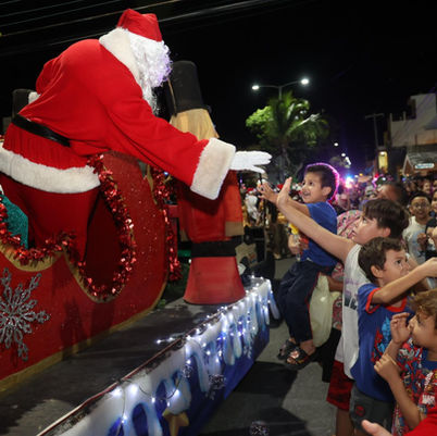 Viven la magia y alegría en la ínsula con Caravana Navideña