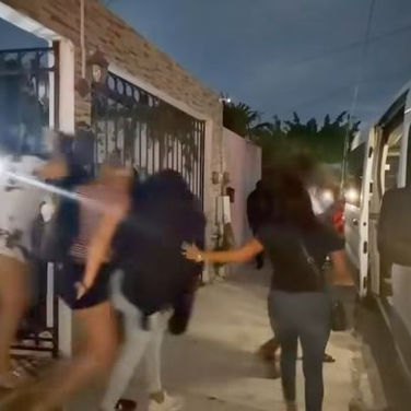 Aseguran a mujeres según víctimas en la prostitución; también cayeron los encargados