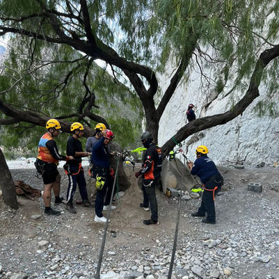 Gobierno fortalece capacitación de Protección Civil con rescate vertical