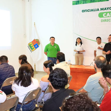 Beneficia Ayuntamiento a los burócratas con constantes capaciones