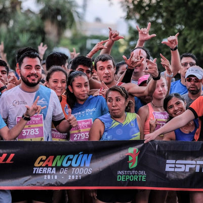 Con éxito inicio de Maratón Internacional “Rock N Roll Cancún 2019”; seguirá el cierra de avenidas e
