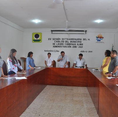 Regidores intentan someter a Nivardo Mena a viejas mañas de gobiernos pasados; por alzar la mano qui