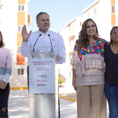 Entrega INVONAVIT viviendas en Paraíso Maya; estuvo presente Mara Lezama