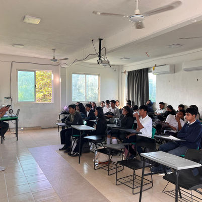 Realizan encuesta en bachilleres para conocer y atender inquietudes de jóvenes 