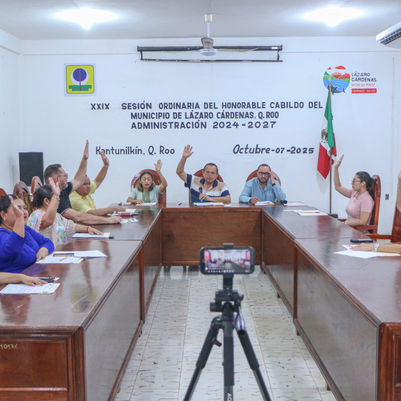 Se lleva Vicente Canul la medalla al Mérito Ciudadano 2025 en Kantunilkín