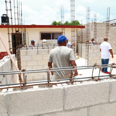 Visita alcaldesa obra del "Albergue para transformar vidas" 