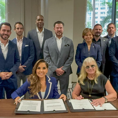 Firma en Miami Mara Lezama con navieras, histórico fondo para turismo de cruceros