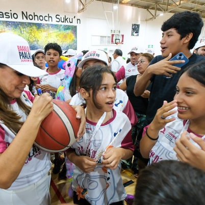 Realizan exhibición deportiva en la CODEQ por la paz