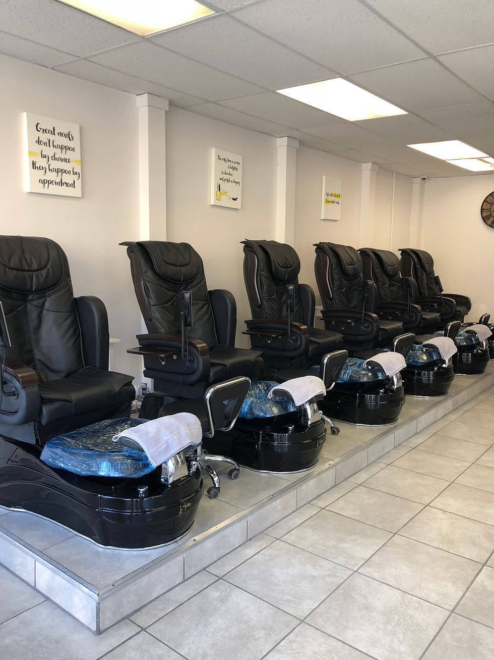 T Nail Bar