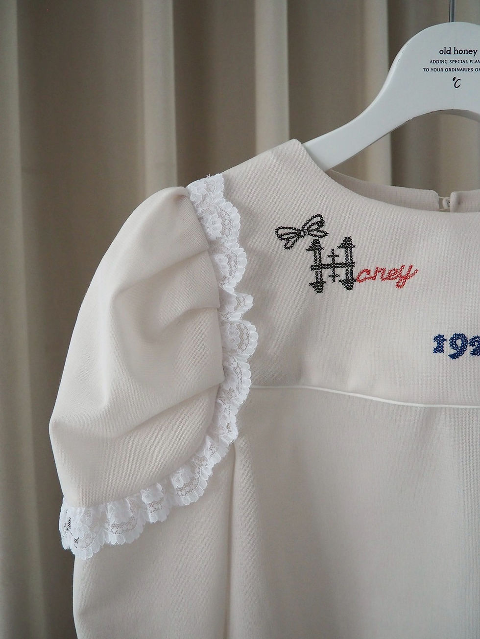 サムネイル： 54℃ tops / white