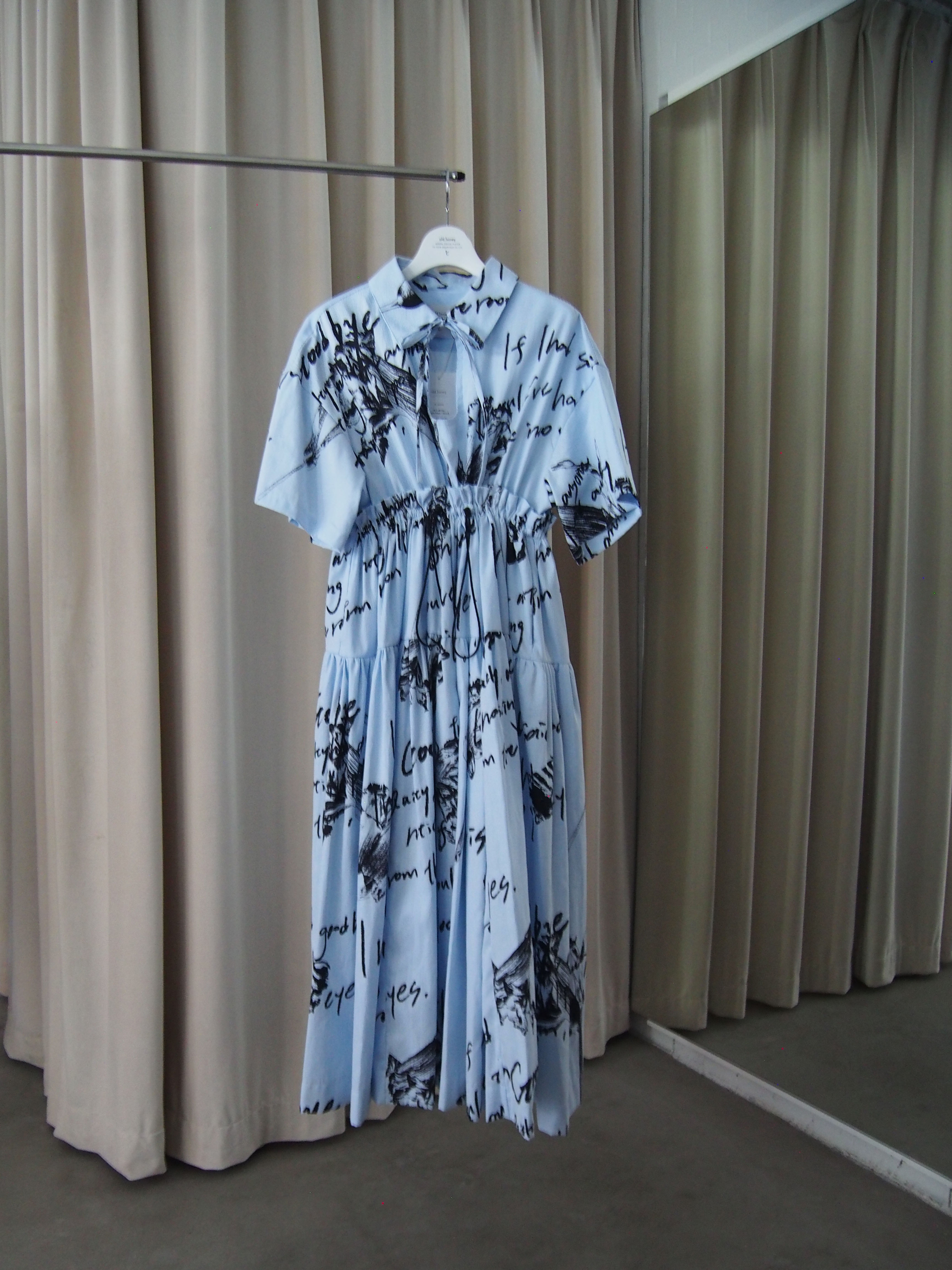 70℃ dress / light blue × black