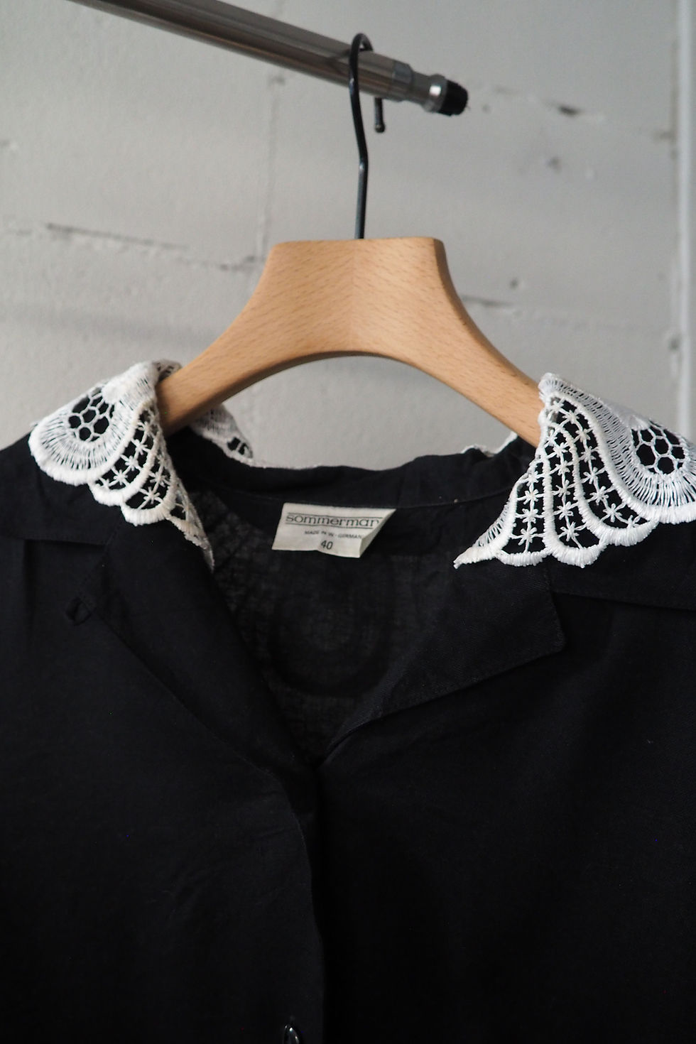 サムネイル： euro design  collar blouse