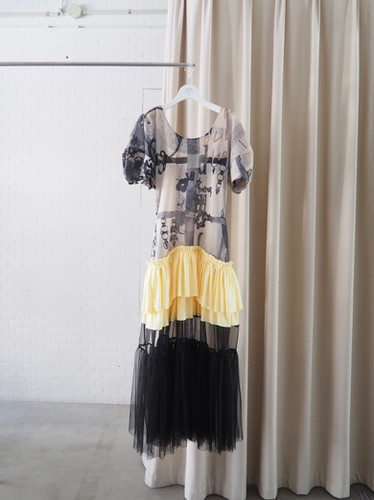 72℃ short dress oldhoney ホワイト 72℃ short dress / old honey 着脱可能なウエストベルトが特徴的