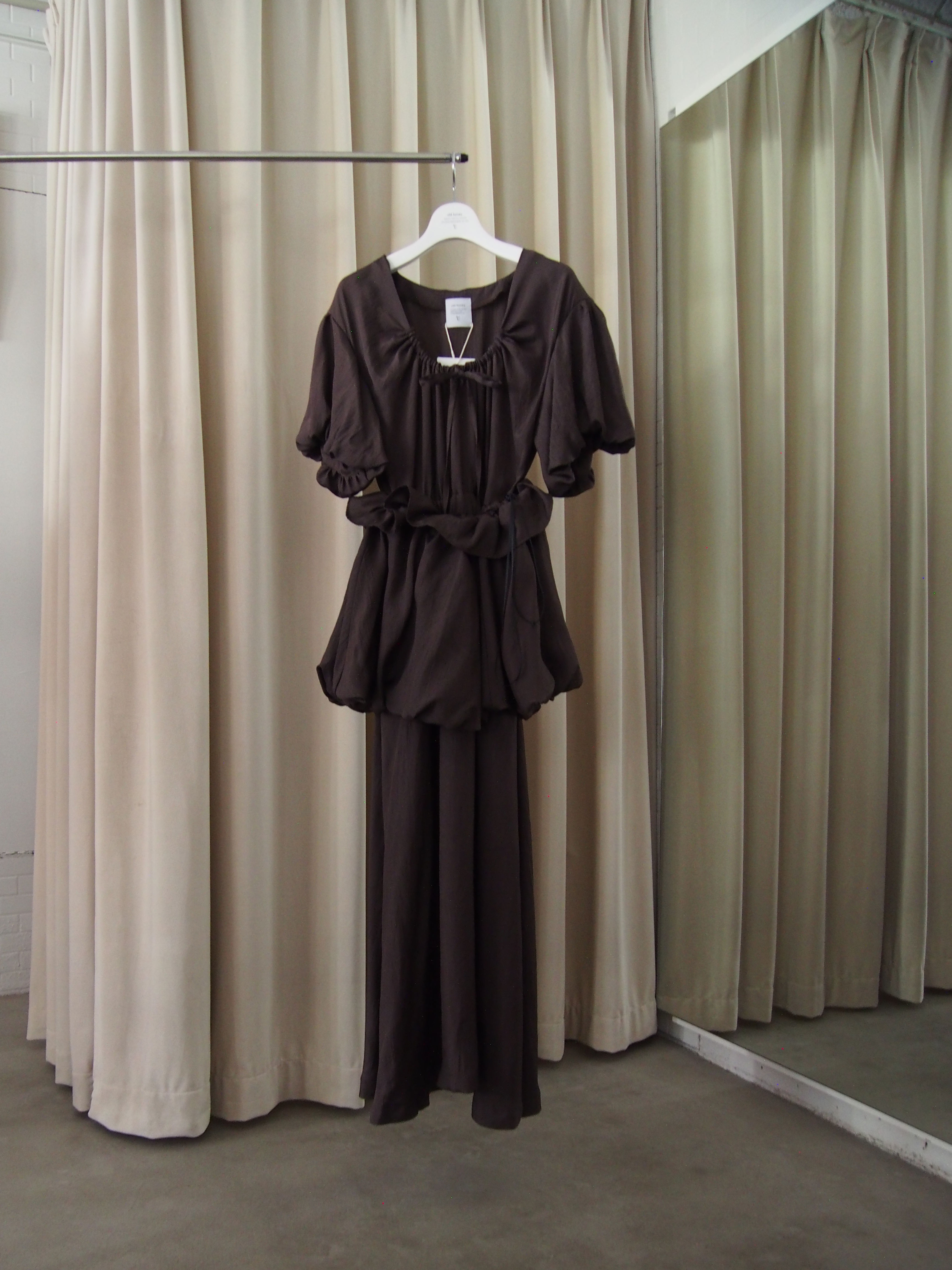 61℃ dress / brown