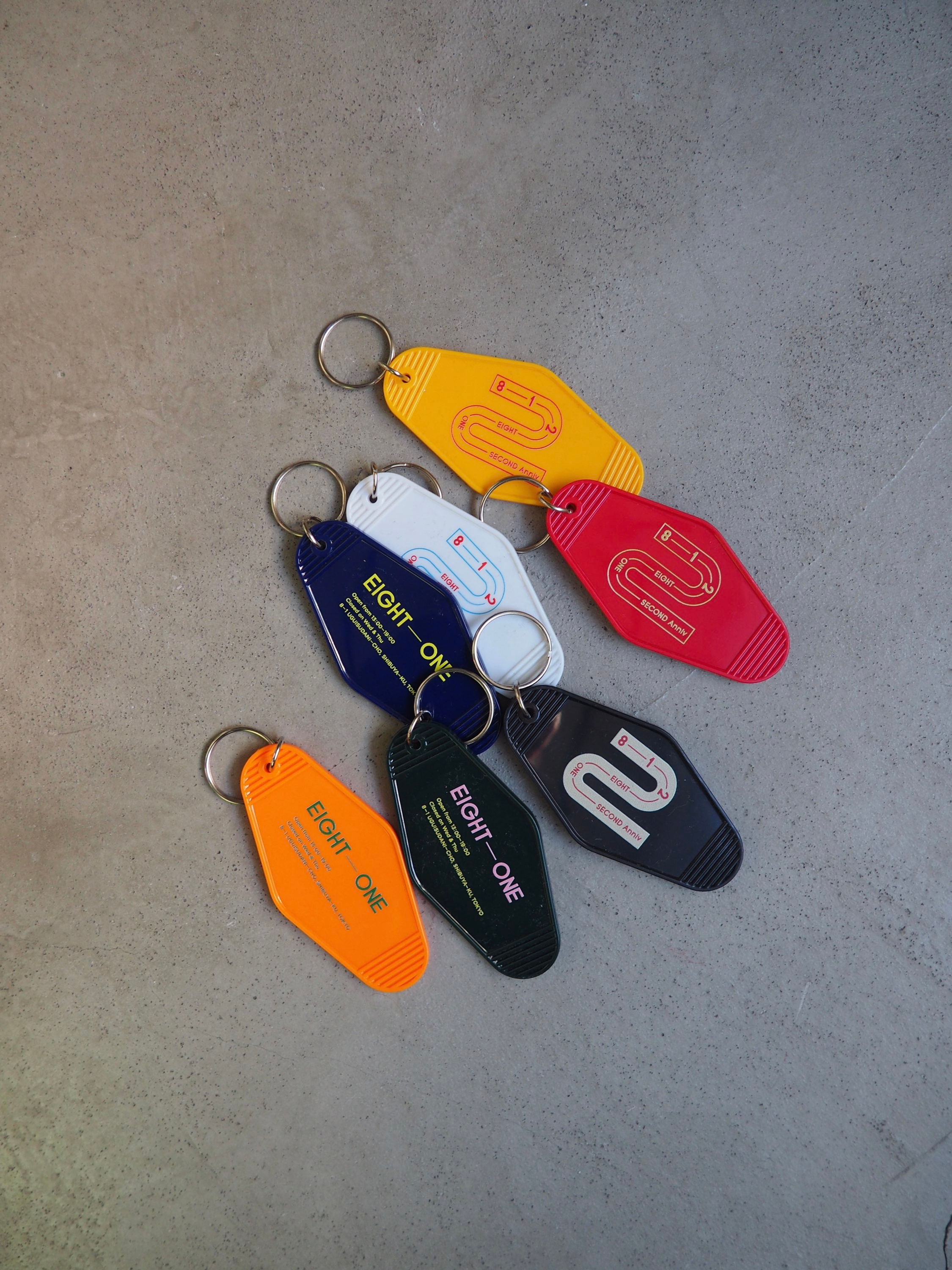 8-1 motel keychain