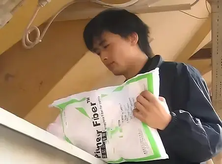 adding-ultra-fine-polypropylene-fibers-to-concrete-mix_jpg.