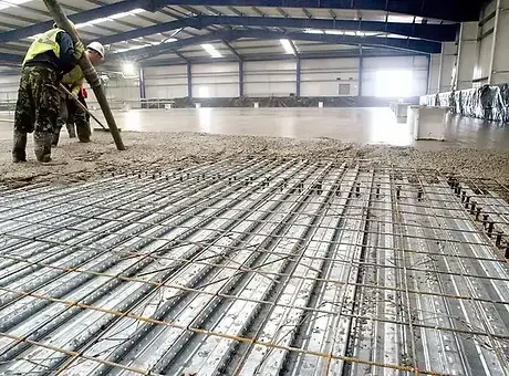 pne-hybrid-fiber-mix-enhances-performance-in-industrial-floors.