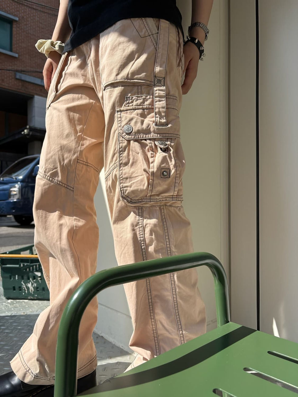 섬네일: Ivory pink wide cargo pant