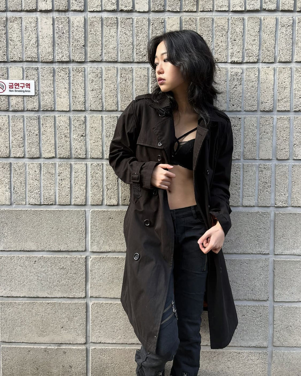 섬네일: Undercover All black trench coat