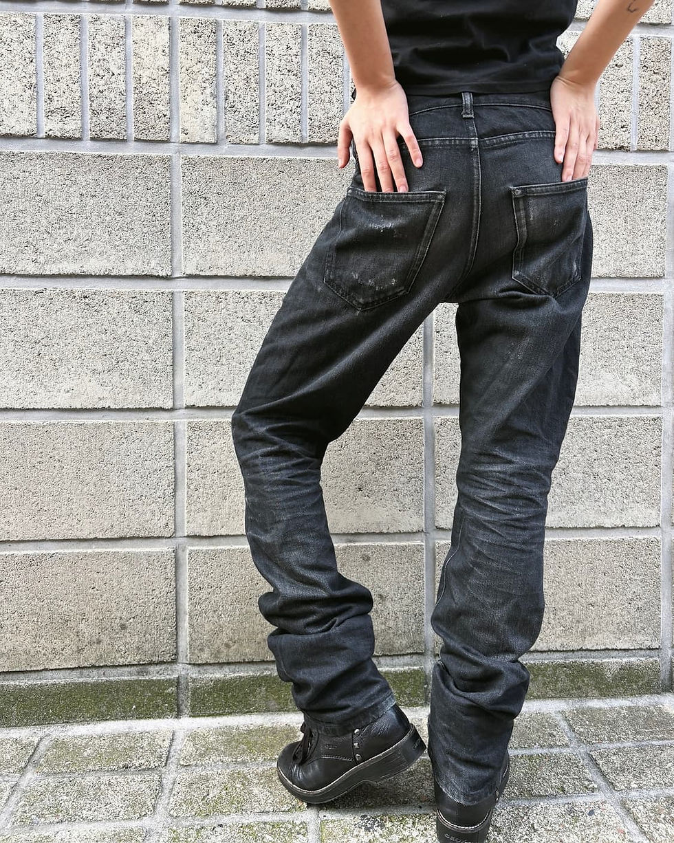 섬네일: Saint Laurent 19’s washing detail denim jean