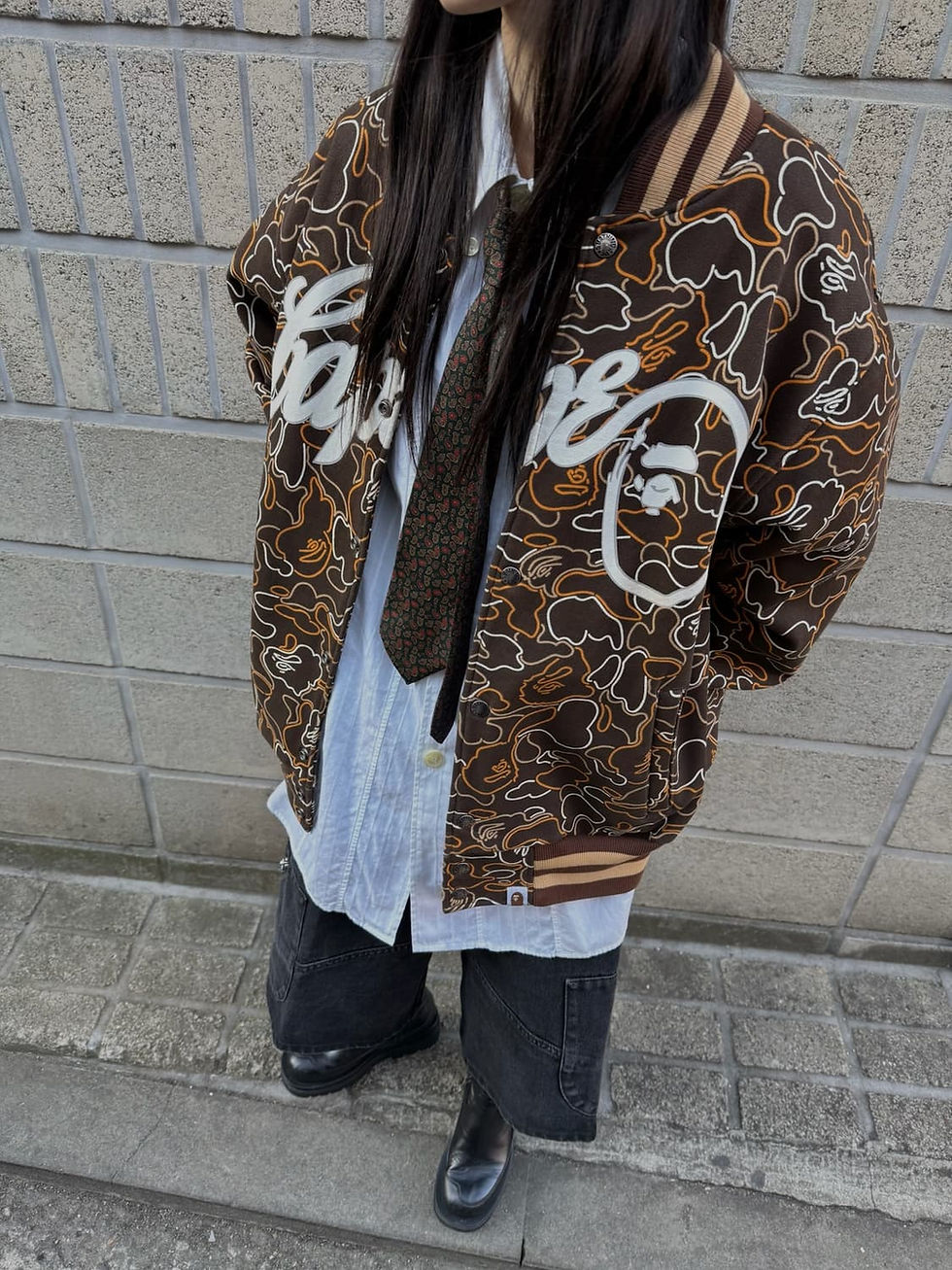 섬네일: Bape OG brown cotton varsity