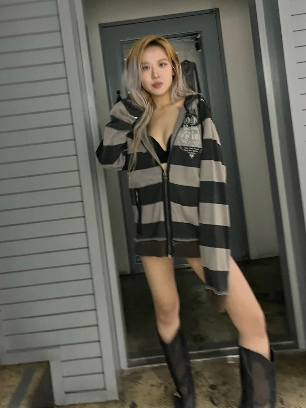 サムネイル： Grunge stripe hoodie zip up