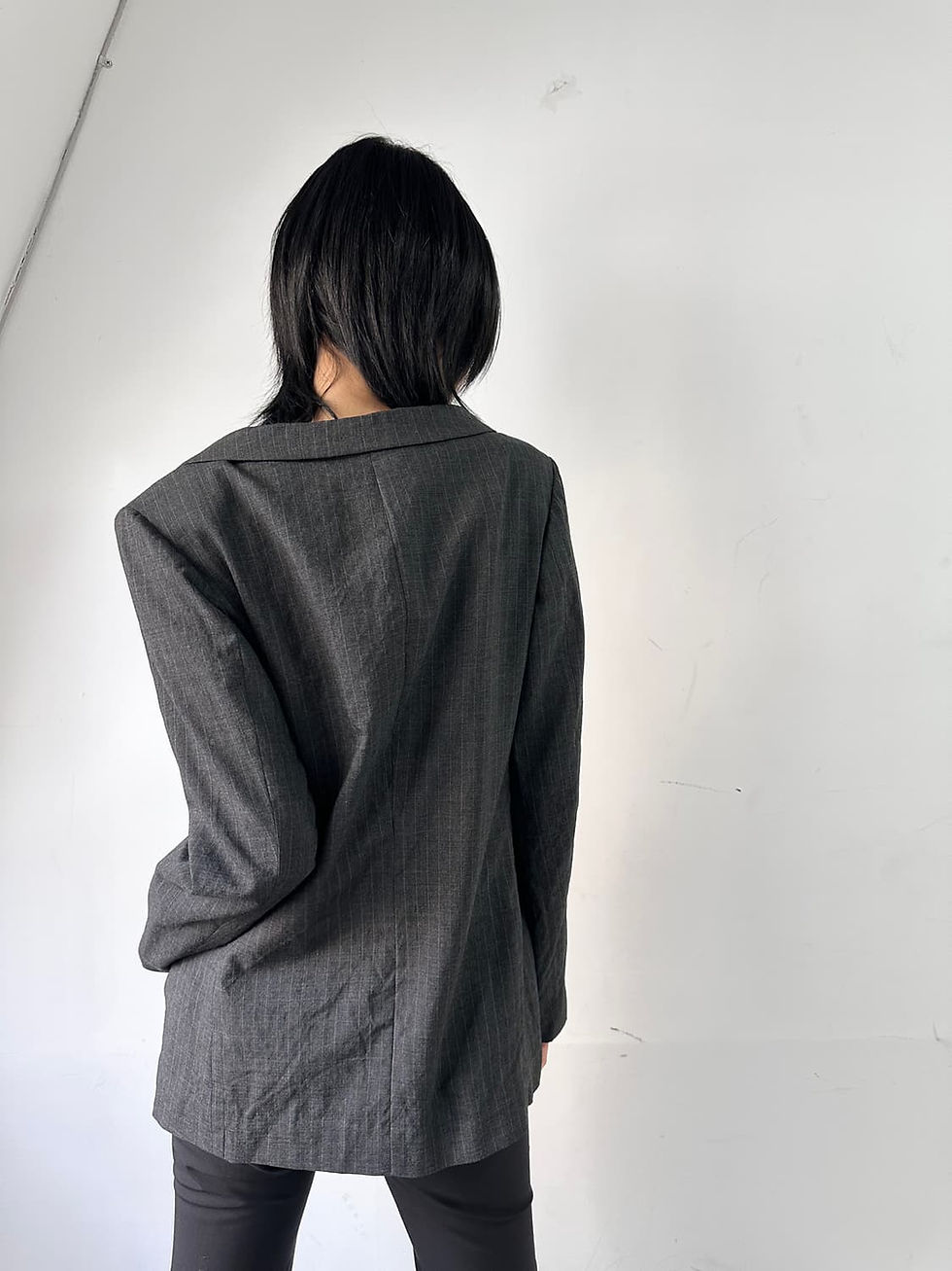 섬네일: Yohji Yamamoto wide neck detail blazer