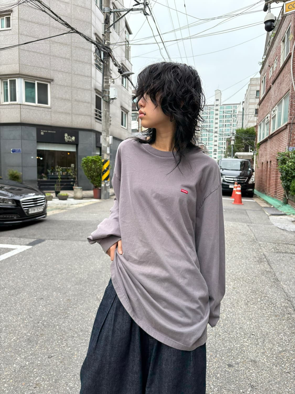 Supreme small logo over fit long sleeve