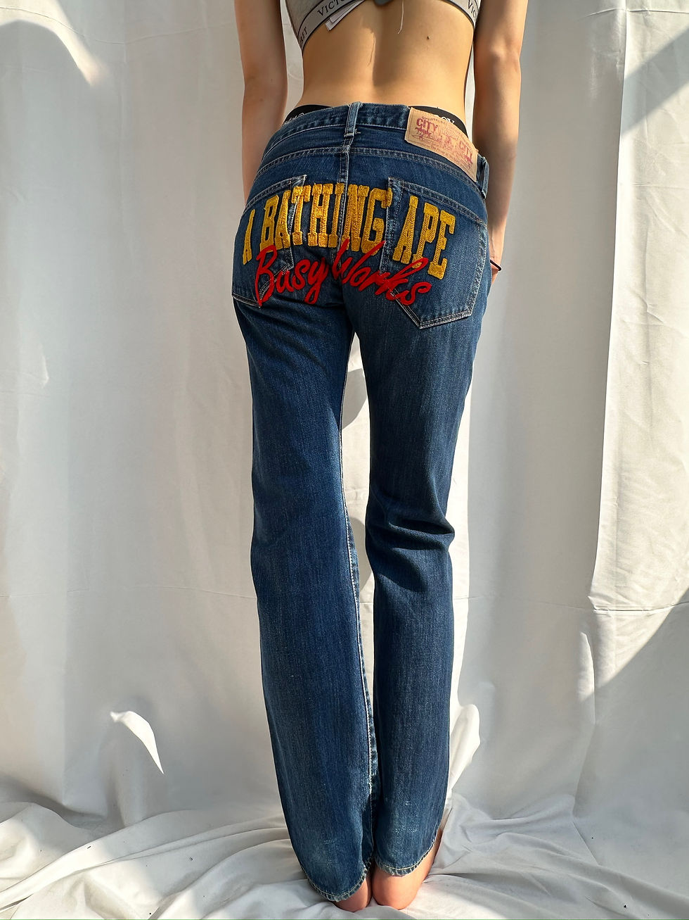 섬네일: Bape back detail denim jean