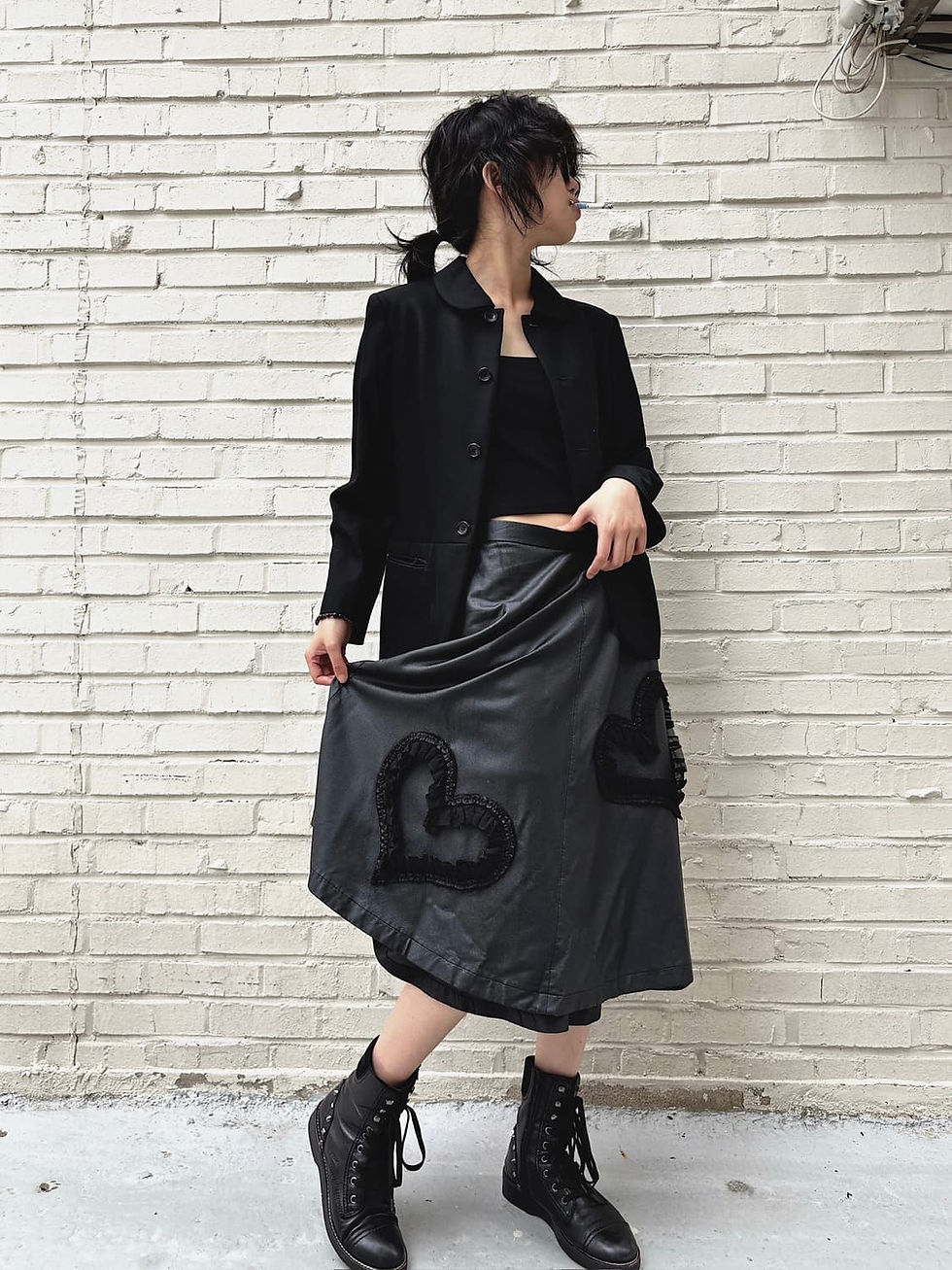 섬네일: Comme des garçons 08’s archive vegan leather skirt