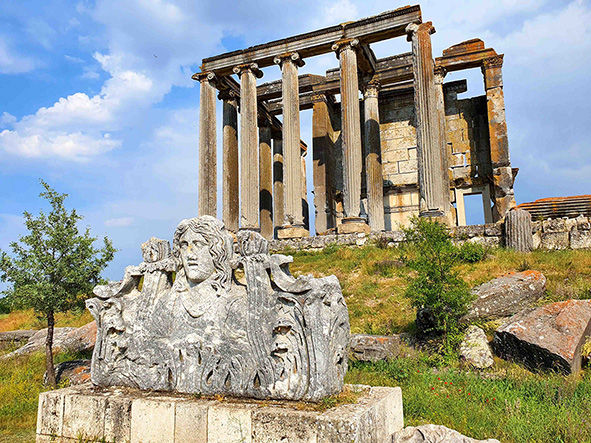 Aizanoi Antik Kenti - Kütahya, Zeus Tapınağı,