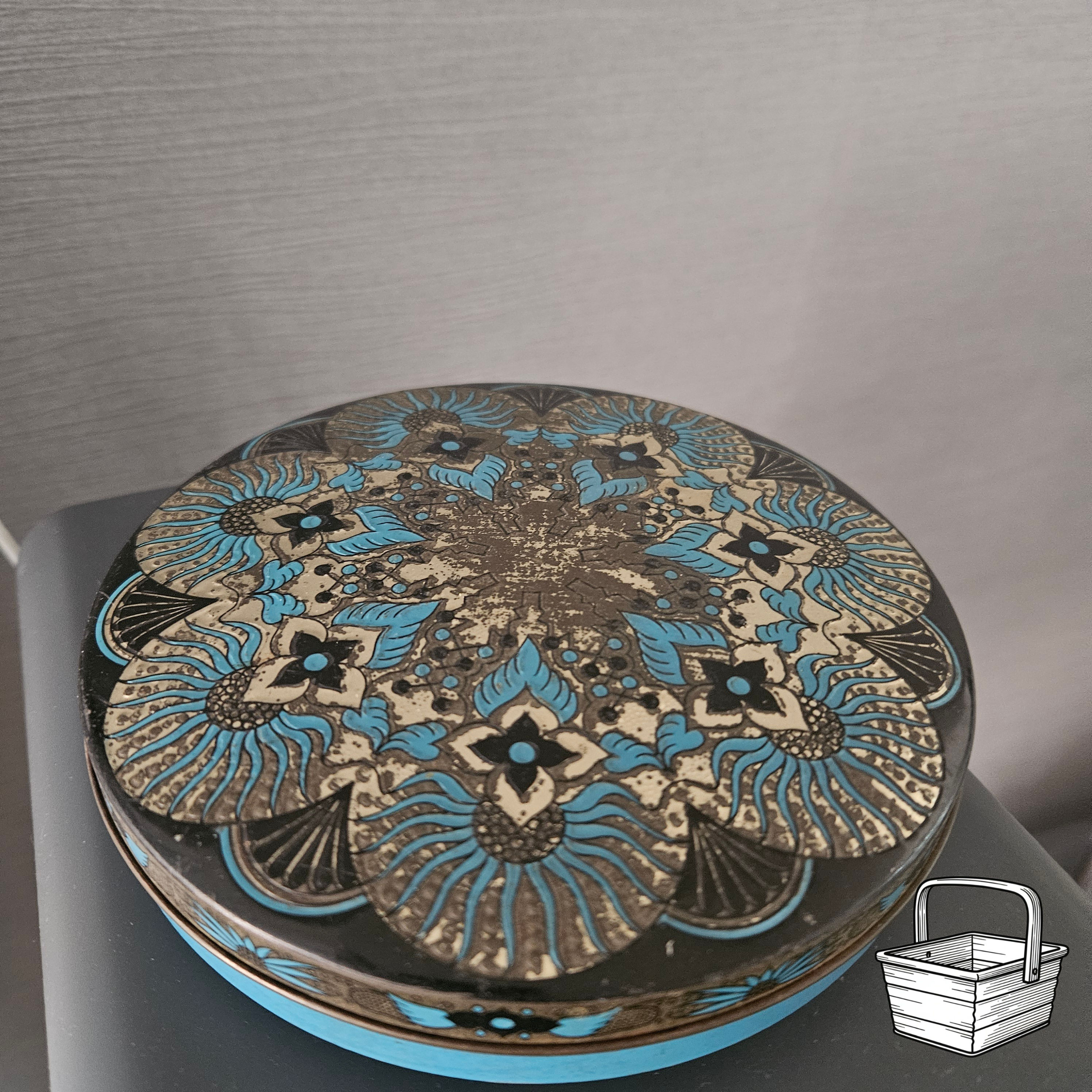 Decorative Dutch Circular Tin