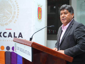IMPULSA VICENTE MORALES LA ORATORIA EN LA JUVENTUD TLAXCALTECA