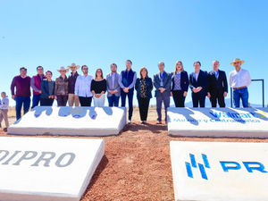 COLOCÓ GOBERNADORA PRIMERA PIEDRA DEL CEDIS WALMART EN HUAMANTLA