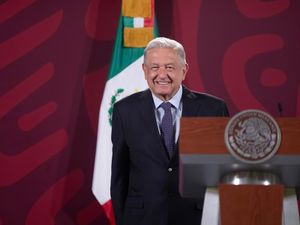 SECRETARIO ADÁN AUGUSTO TRABAJA EN CUMPLIMIENTO DE AGENDA 4T: AMLO