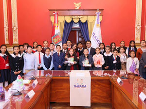 “EL SENTIDO DEL PODER ES SERVIR A LOS DEMÁS”: GOBERNADORA A INTEGRANTES DEL 17° PARLAMENTO INFANTIL