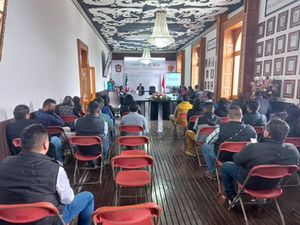 CAPACITA FISCALÍA ANTICORRUPCIÓN A SERVIDORES PÚBLICOS DE 4 MUNICIPIOS