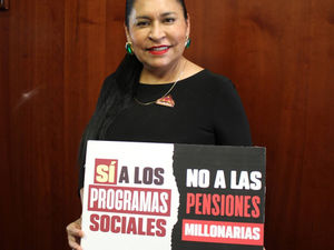 LOS SERVIDORES PÚBLICOS DEBEN CONSAGRARSE AL TRABAJO Y APRENDER A VIVIR EN LA HONROSA MEDIANÍA: ANA LILIA RIVERA