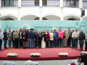 PRESENTAN EN CONGRESO LA MARCA “AUTÉNTICO PULQUE DE NANACAMILPA”