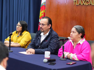 PRESENTAN OFICIO DIPUTADAS LAURA YAMILI FLORES Y BLANCA ÁGUILA, CONFORMARÁN NUEVA BANCADA