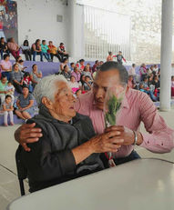 "HOY ESTAMOS POR USTEDES, MUCHAS FELICIDADES EN SU DÍA": VÁZQUEZ CUÉLLAR A CIUDADANAS DE TECHACHALCO