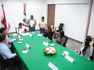 APRUEBA COMISIÓN DE PUNTOS CONSTITUCIONALES GOBERNACIÓN Y JUSTICIA Y ASUNTOS POLÍTICOS, REFORMAS Y ACUERDOS PARA FORTALECER EL DESARROLLO INTEGRAL Y LA GESTIÓN PÚBLICA EN TLAXCALA